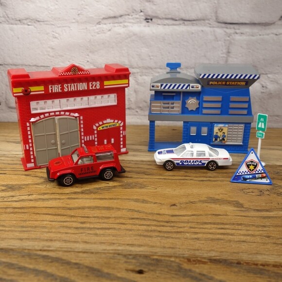 Greenbriar International Police And Fire Station Sand Therapy Play Set - Picture 3 of 11
